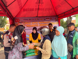 Polresta Sidoarjo Gelar Gerakan Pangan Murah Serentak di 18 Kecamatan