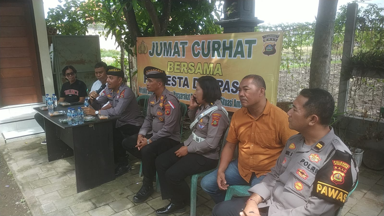 Jumat Curhat Bersama Polresta Denpasar di TPS3R Bhakti Pertiwi Kelurahan Kesiman