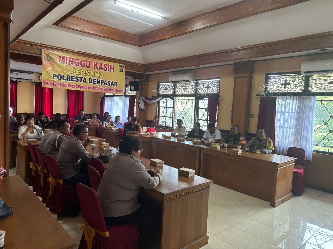 Minggu Kasih Polresta Denpasar: Menguatkan Sinergi dengan Masyarakat Desa Sumerta Kauh