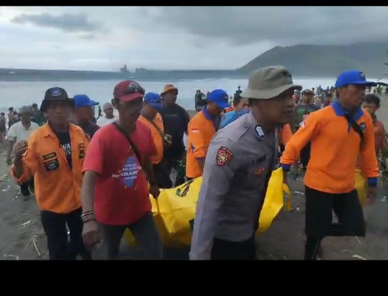 Polres Jember dan Tim SAR Berhasil Temukan Nelayan yang Alami Laka Laut, Satu Orang Selamat