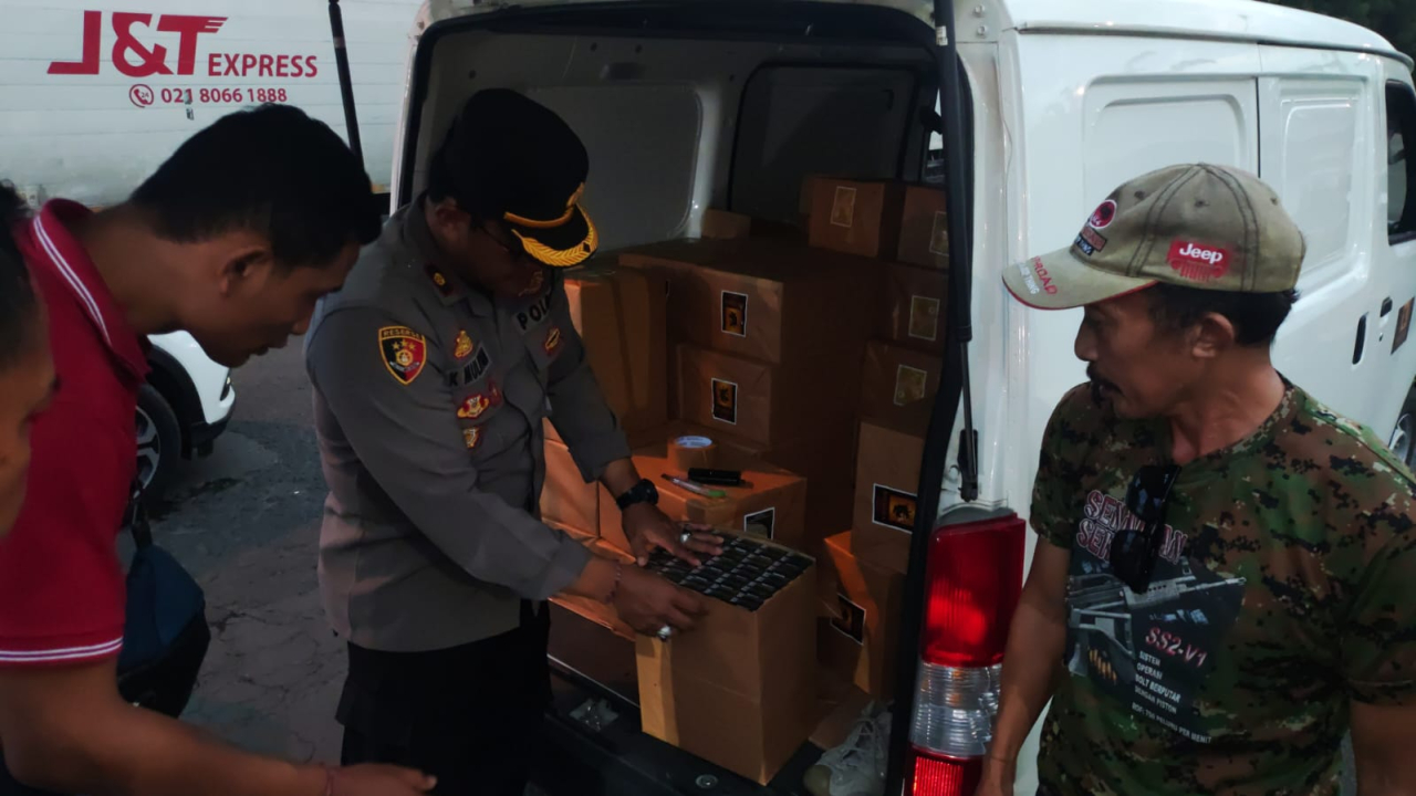 KAPOLSEK GILIMANUK PIMPIN KRYD DI PINTU MASUK BALI MENJELANG NATAL 2024 DAN TAHUN BARU 2025.