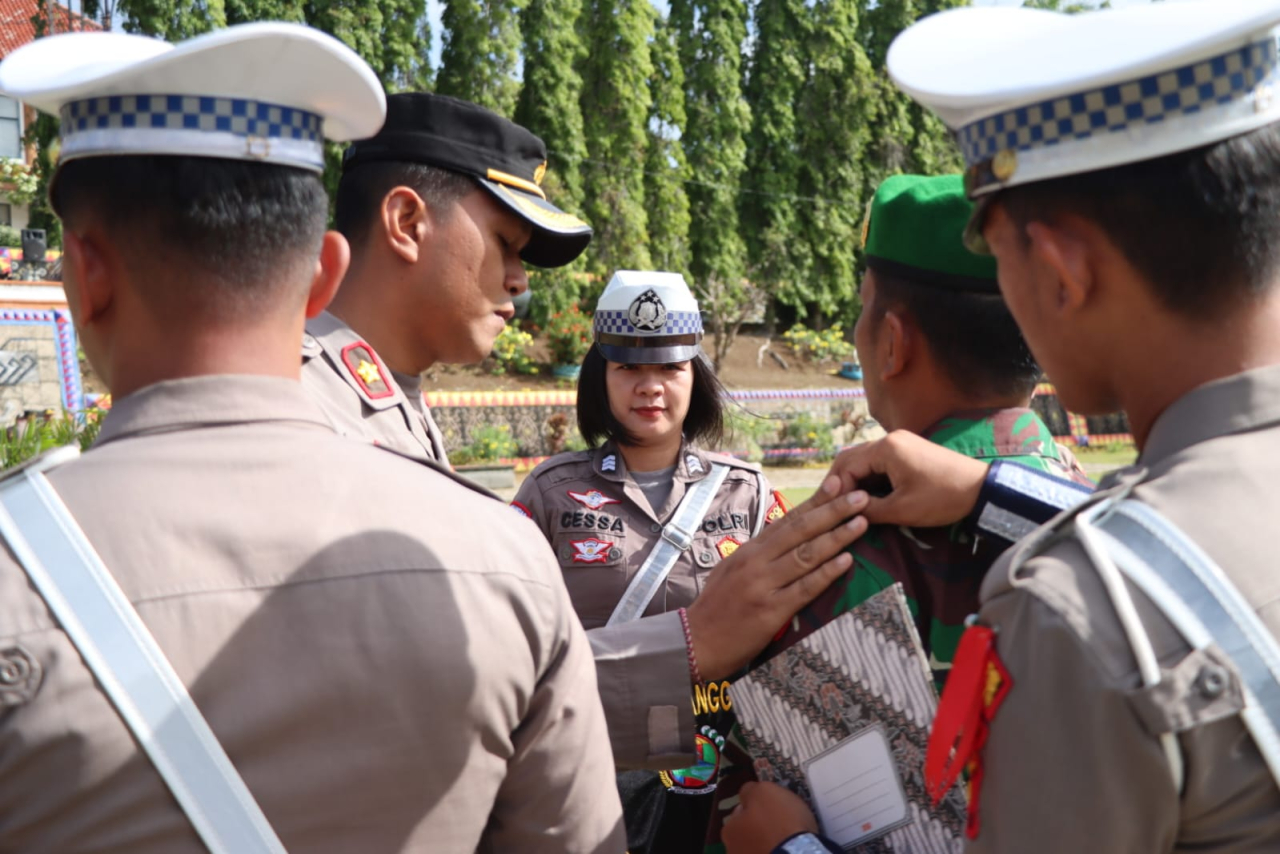 Polres Tanggamus Gelar Apel Pasukan Operasi Lilin Krakatau 2024 untuk Pengamanan Natal dan Tahun Baru