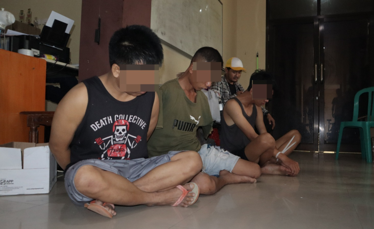 Polisi Gerebek Rumah di Pekon Margakaya, Tangkap Tiga Pemuda Terlibat Narkoba