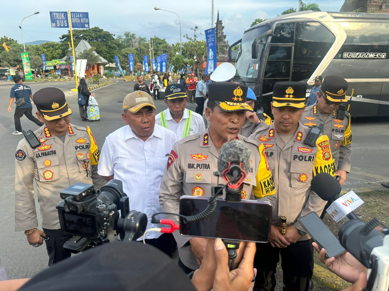 Kapolda Bali Pantau Arus Mudik di Pelabuhan Gilimanuk*